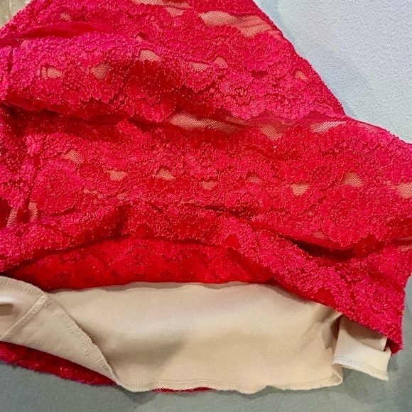 ❤️🧡”Emerald Sundae” NWT Bodycon Red Lace/Mesh Fully Lined MIDI Dress Size L❤️🧡 - Picture 7 of 14